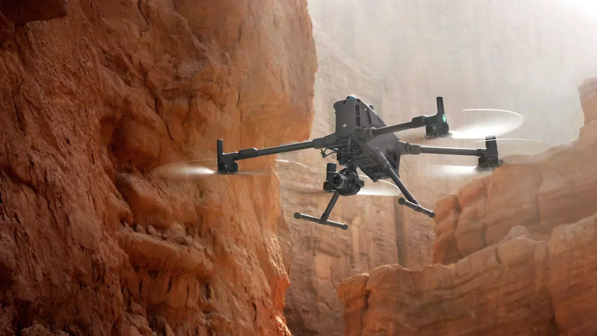 DJI Matrice 400 Review 2025 | Smart Drone for BVLOS and Complex Missions