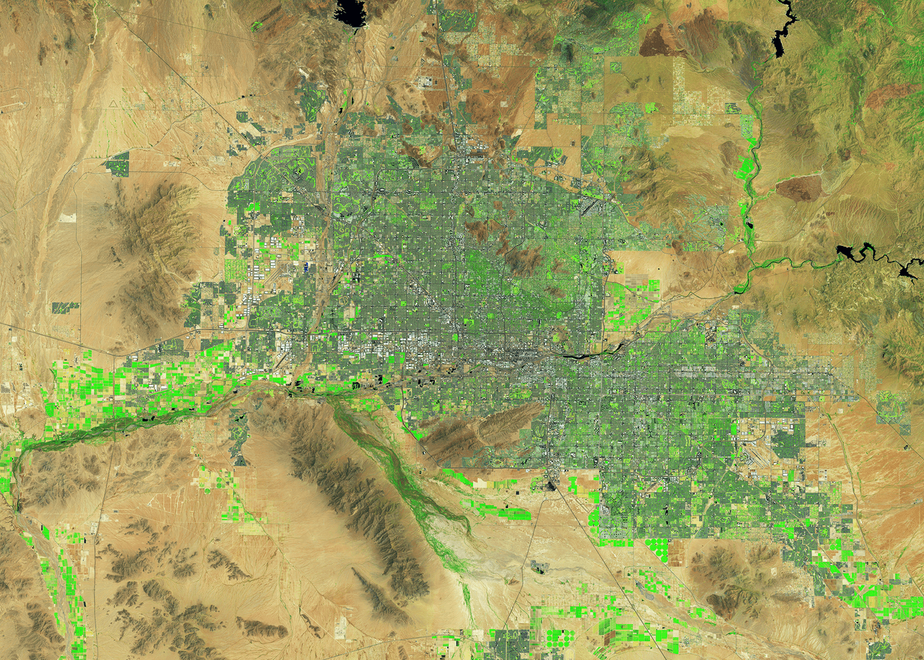 Sample Landsat 9 satellite image of the landsat-9-satellite-imagery-Phoenix-Metropolitan-Area