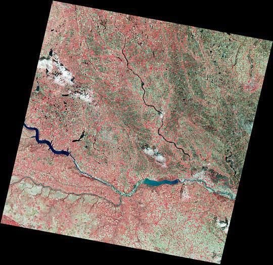Sample Landsat 7 ETM+ imagery showing 15m panchromatic land detail
